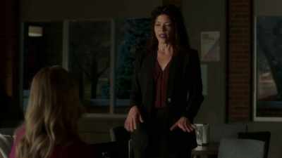- Should I call you "Officer?"
- No, you can call me Dana. - Pretty Little Liars: The Perfectionists