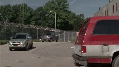 - Should I take her out? - The Walking Dead