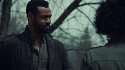 Should I talk to him? - Shadowhunters