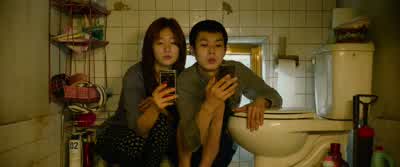 - Should we stand up too?- She's a pro. - Parasite