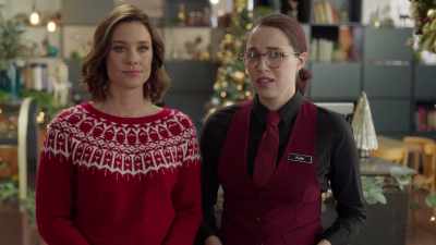 Should we...go after him? - Sister Swap: Christmas in the City