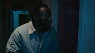 (shoulder thudding)
(Ade grunting) - The Drowning