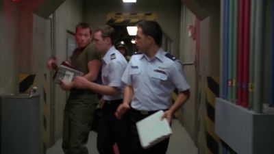 - Shouldn't we cut power?
- Won't do any good. - Stargate SG-1