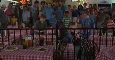 Shouldn't play with knives.
It's a bad example. - 3 Ninjas: Knuckle Up