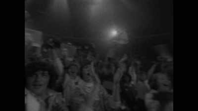 Shout and scream
and sing with the band. - Queen: Rock the World
