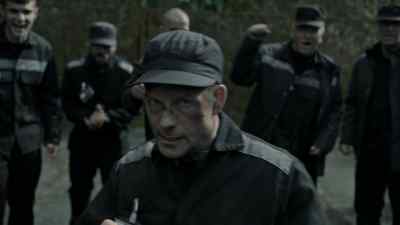 [shouting and grunting] - Strike Back