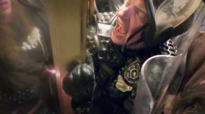 (shouting):
Help! Help! - Four Hours at the Capitol