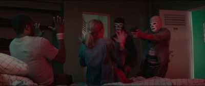(SHOUTING IN SPANISH)
(SUNNY SCREAMING) - Gringo
