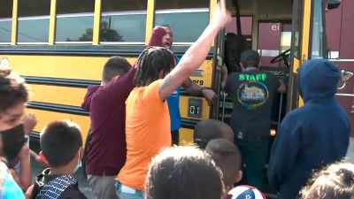 [SHOUTING] - Harlem Globetrotters: Play It Forward