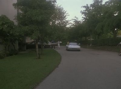 [Shouting]
[Woman]
Boys! - Miami Vice