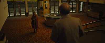 Show me a film. - Empire of Light