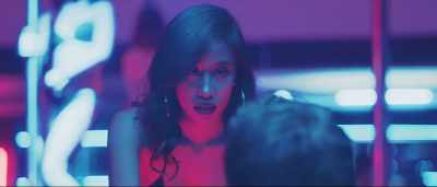 Show him a good time.
That's a good girl. - Escaping Paradise