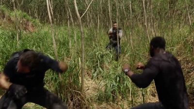 Show me your hands! - Hawaii Five-O