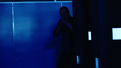 Show me your hands! - Blindspot