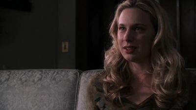 Show me what the choices are for the box
while we wait. - Six Feet Under