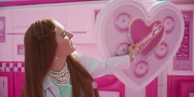 Shredding waves is much more dangerous than people realize - Barbie