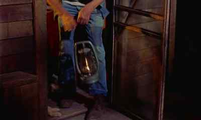 Shut up. Get back inside.
Get. Get back in there. - The Blob