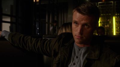 Shut up and listen, Jim. - Chicago Fire