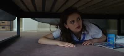 - -Shut up! - The Kissing Booth