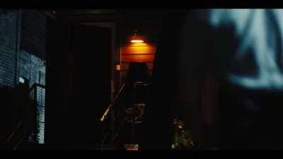(shuts door) - Jett