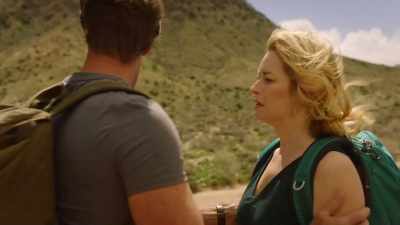 - Sí. - Está claro que tenemos que parar. - Couples Retreat Murder