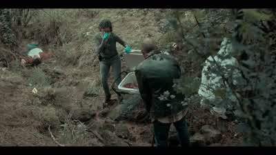 Si no me equivoco, son los restos de Brenda. - Dark Desire