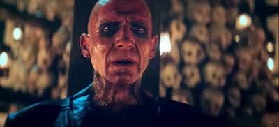 Sí. ¿Y qué otros mandatos tienes? - 28 Years Later: The Bone Temple