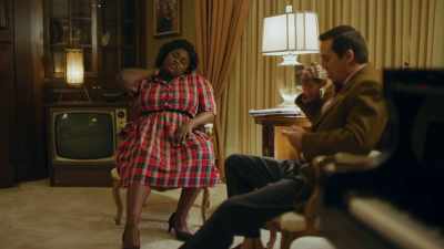 Sick, broke, - Robin Roberts Presents: Mahalia