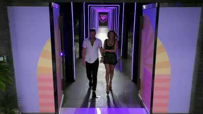 SIDE NOTE, EMILY DOES A GREAT
FONZIE. - Love Island