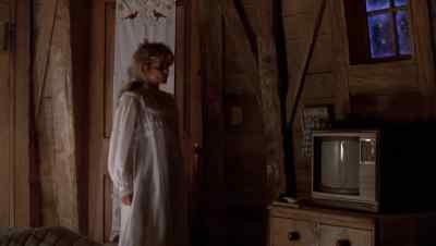 SIDNEY: Would you open
the window, darling? - Deathtrap
