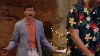 -Sie wird mich unter Vertrag nehmen.
-Oh, mein Gott! - May the Best Wedding Win