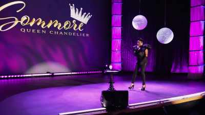 [sighing] - Sommore: Queen Chandelier