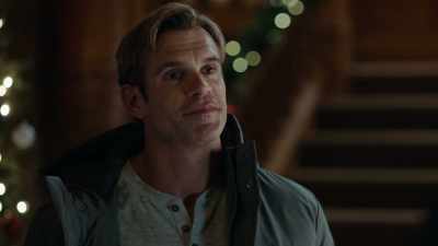 (sighing)
...very important came up. - A Royal Christmas Crush