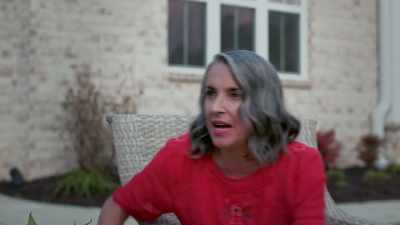 (sighs)
- amy? What is it, honey?
What happened? - The Neighbors Are Watching