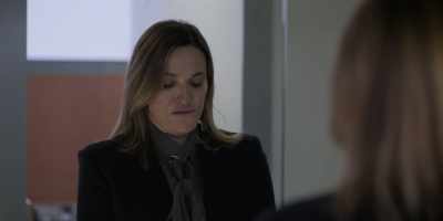 (SIGHS)
Didn't she introduce us, Harper? - Industry