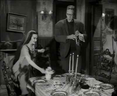 [Sighs]
Dinner's just about ready, Herman. - The Munsters