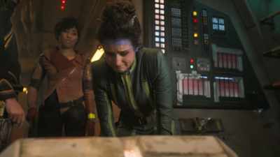 -[sighs dramatically]
-[Winnibot beeps] - Vagrant Queen