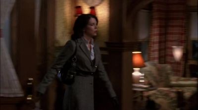 [ SIGHS ] HEY, KIRK. - Gilmore Girls