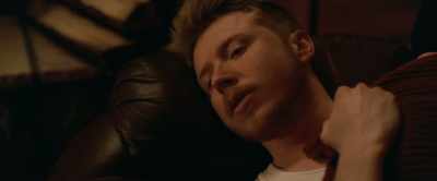 - [sighs] I don't know.
I don't know. Molly? - Laced