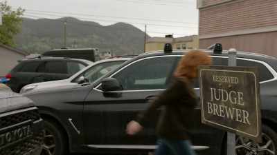 [sighs] - Reba McEntire's The Hammer