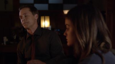 ( sighs ) - Pretty Little Liars