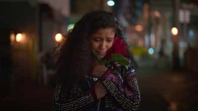 [sighs] - Julie and the Phantoms