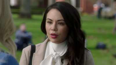 [sighs] - Pretty Little Liars: The Perfectionists