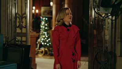 [sighs] Why couldn't the
hourglass be a DeLorean? - A Biltmore Christmas