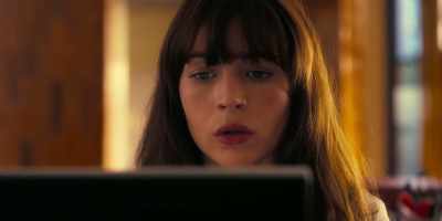 [sighs] Yeah, I'm working on that. - Girlboss