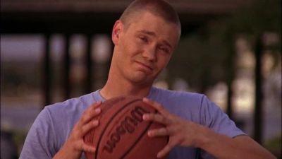 -Σάμερ, έλα, λοιπόν.
-Προσπαθώ. - One Tree Hill