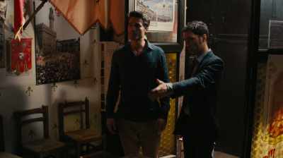 Signora artusi would like you
to sit down. - Lost in Florence