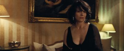 Sigrid reviles this hidden violence in Helena - Clouds of Sils Maria