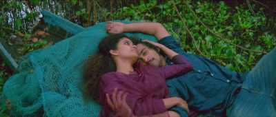 Silently holding - Kumbalangi Nights
