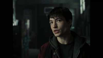 Silica-based sand quartz fabric. - Zack Snyder's Justice League